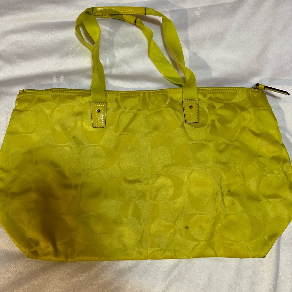Coach Lime Green Weekender Bag with Detachable Pouch - Picture 4 of 8